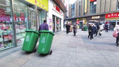 郑州垃圾分类首日执法回访：刚添的厨余垃圾桶“玩失踪”-3.jpg