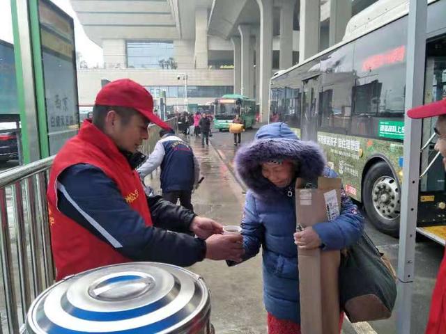 2020年春运将至，郑州公交多举措服务市民出行-5.jpg