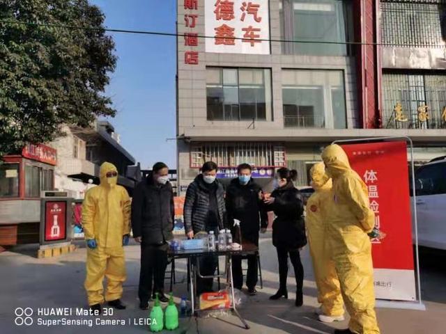 郑州设多个公益防疫消毒点，免费为网约车、出租车消毒-5.jpg